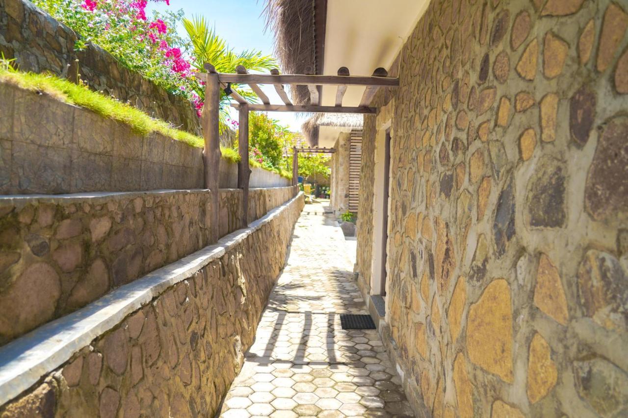 Theodor Hotel Labuan Bajo Ngoại thất bức ảnh