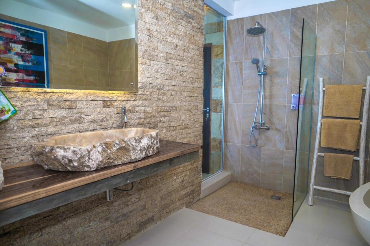 Theodor Hotel Labuan Bajo Ngoại thất bức ảnh